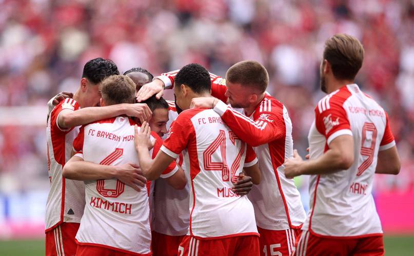 勒沃库森队球员联手突围,客场成功反超的简单介绍 勒沃库森队球员联手突围,客场成功反超的简单介绍