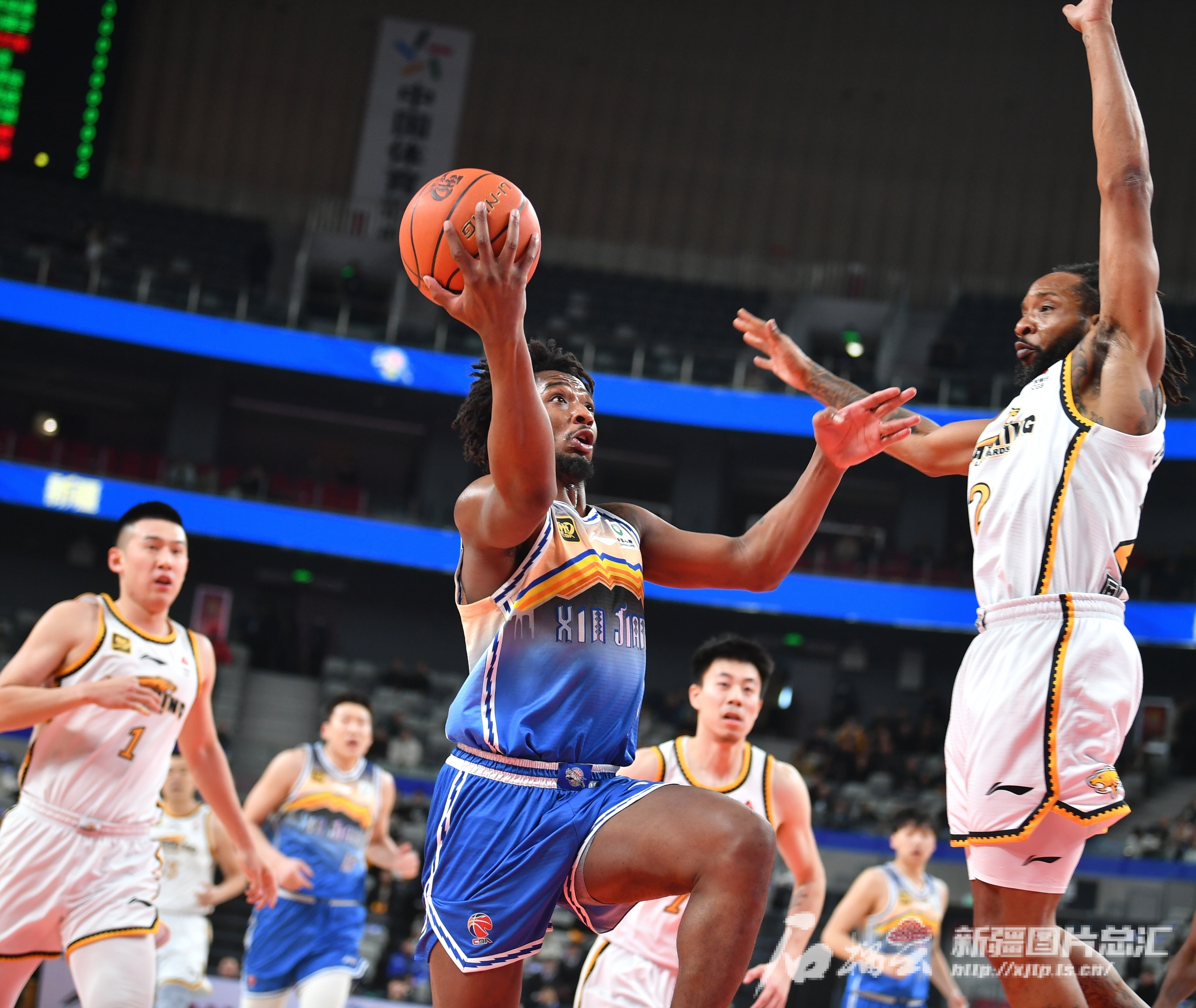 黑龙江男篮首秀亮眼,力压对手取得胜利的简单介绍 黑龙江男篮首秀亮眼,力压对手取得胜利的简单介绍