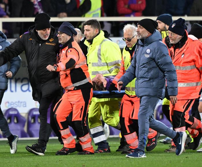 爱游戏大厅-关于惊人一幕！欧国联比赛球队主帅当场晕倒！的信息