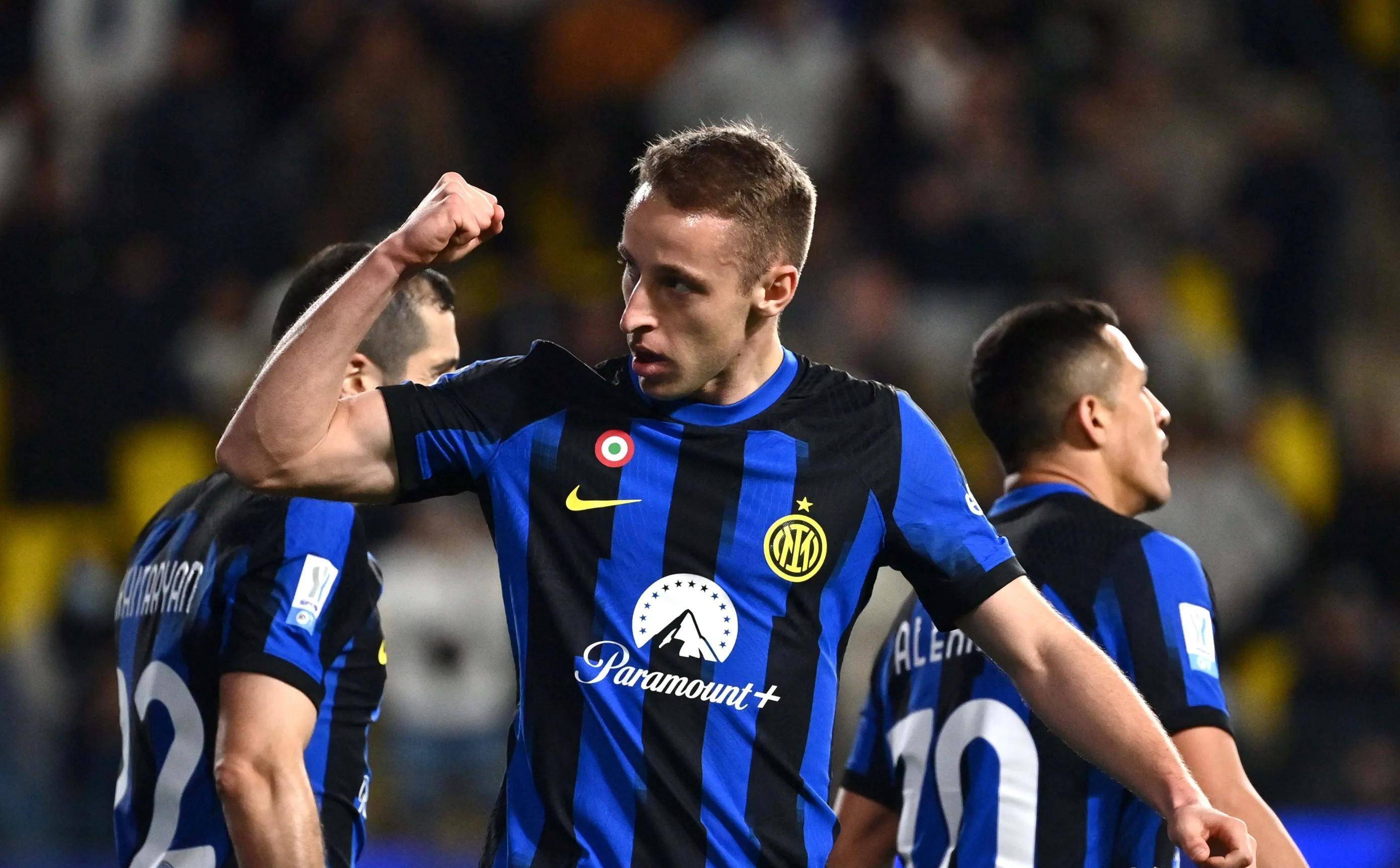 关于卡利亚里客场战平拉齐奥,保持不败的信息 关于卡利亚里客场战平拉齐奥,保持不败的信息