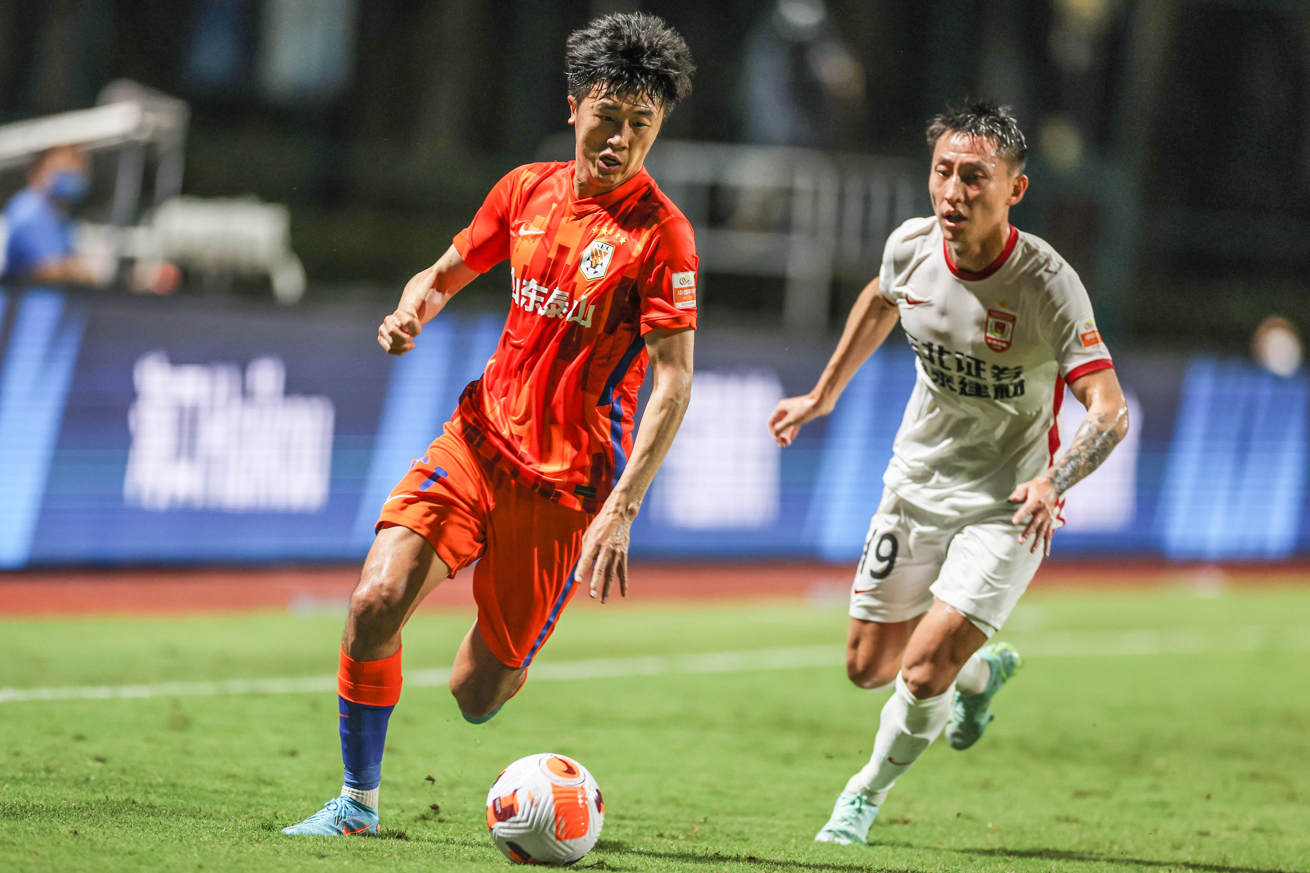 爱游戏体育-贵州智诚客场大胜大连效力，继续保持不败的简单介绍