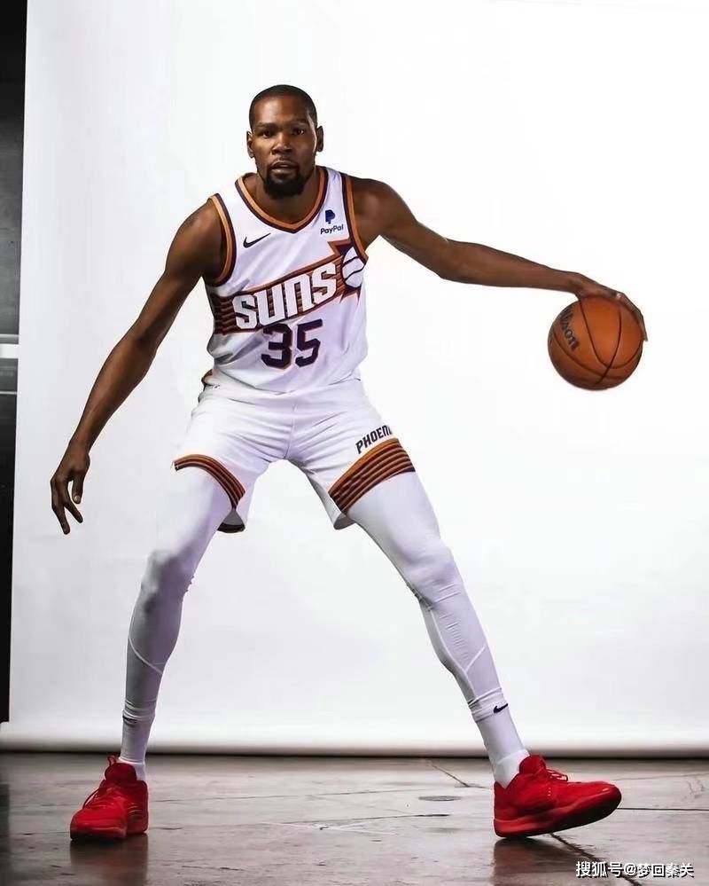 爱游戏官网-关于备受关注球员精彩表现，球队士气大振的信息