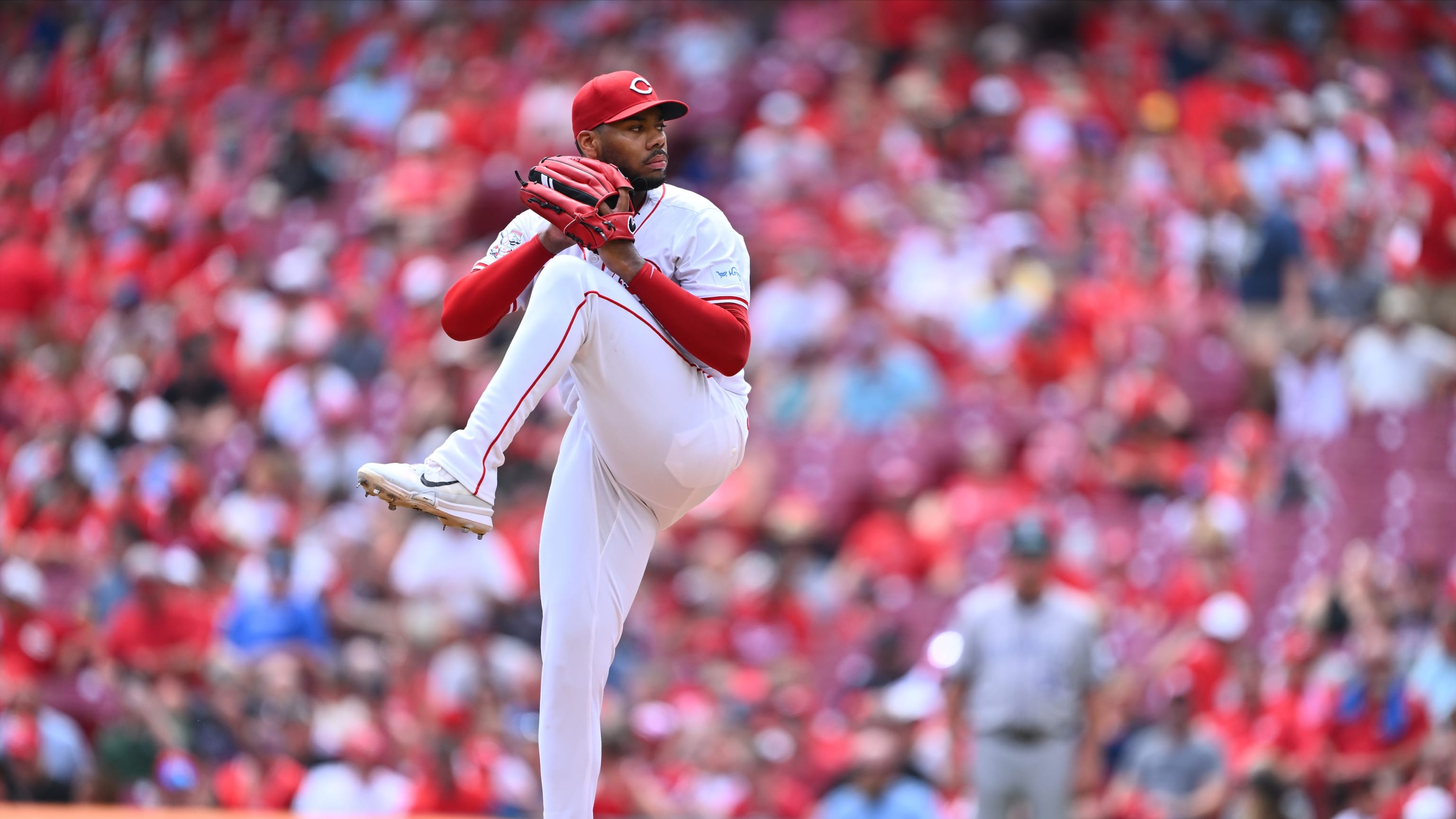 关于恶劣天气影响球员表现,赛季备受挑战的信息 关于恶劣天气影响球员表现,赛季备受挑战的信息