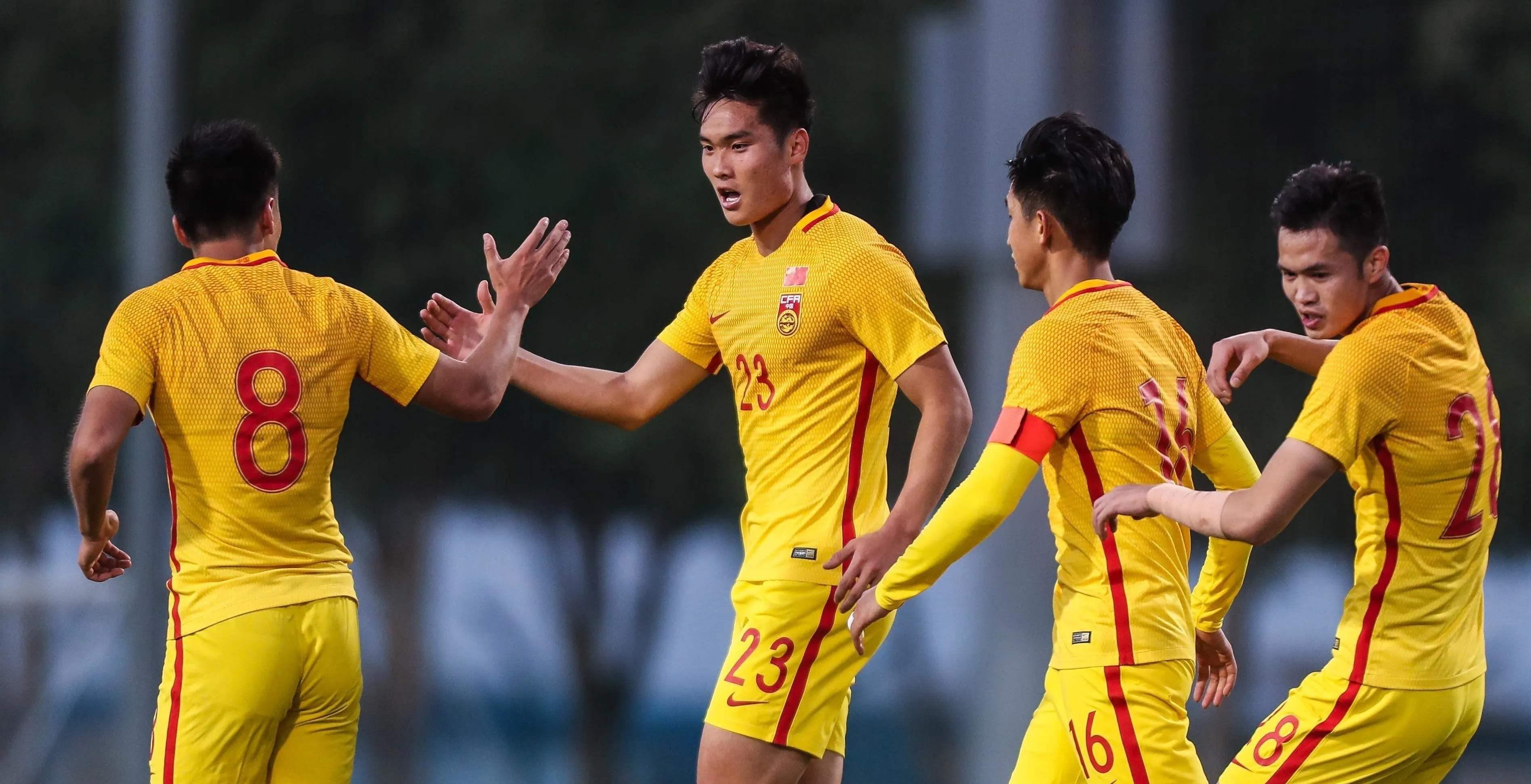 关于恶劣天气影响球员表现,赛季备受挑战的信息 关于恶劣天气影响球员表现,赛季备受挑战的信息