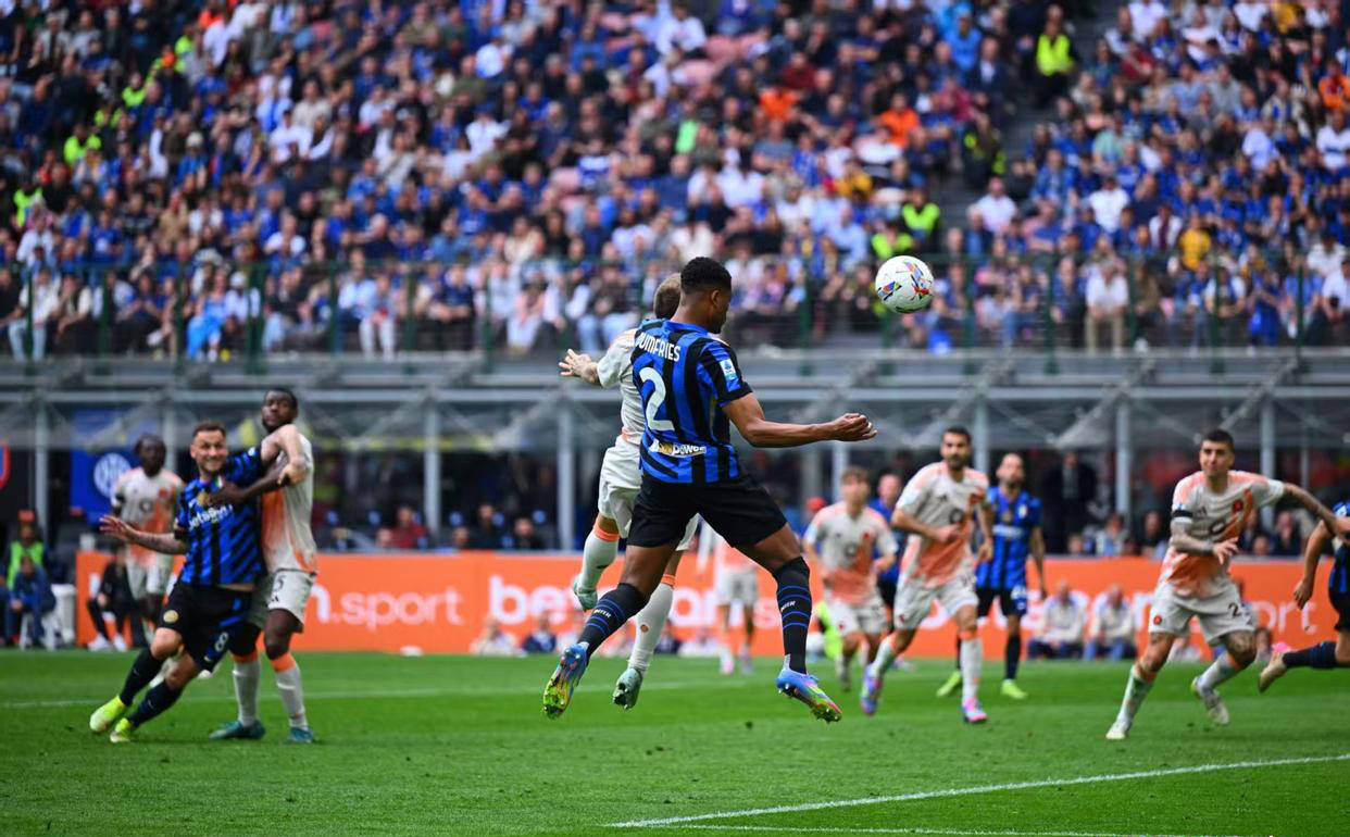 罗马主场不敌那不勒斯,遭遇连败 罗马主场不敌那不勒斯,遭遇连败