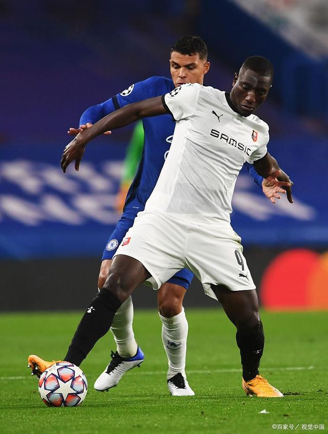 圣埃蒂安客场获胜,取得关键三分的简单介绍 圣埃蒂安客场获胜,取得关键三分的简单介绍