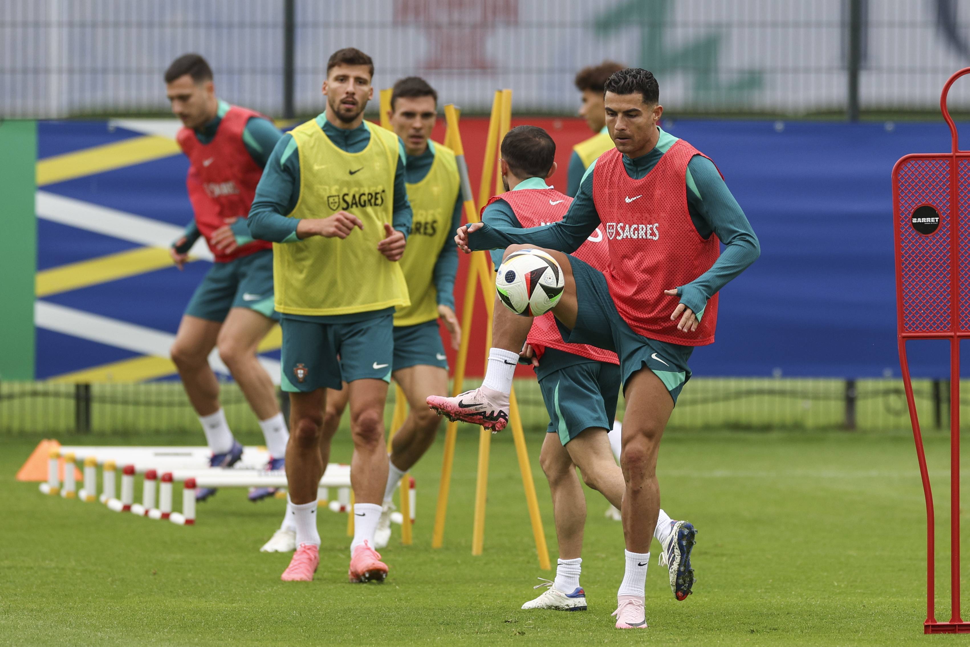 爱游戏下载-关于葡萄牙U青年队全队到位，备战洲际比赛的信息