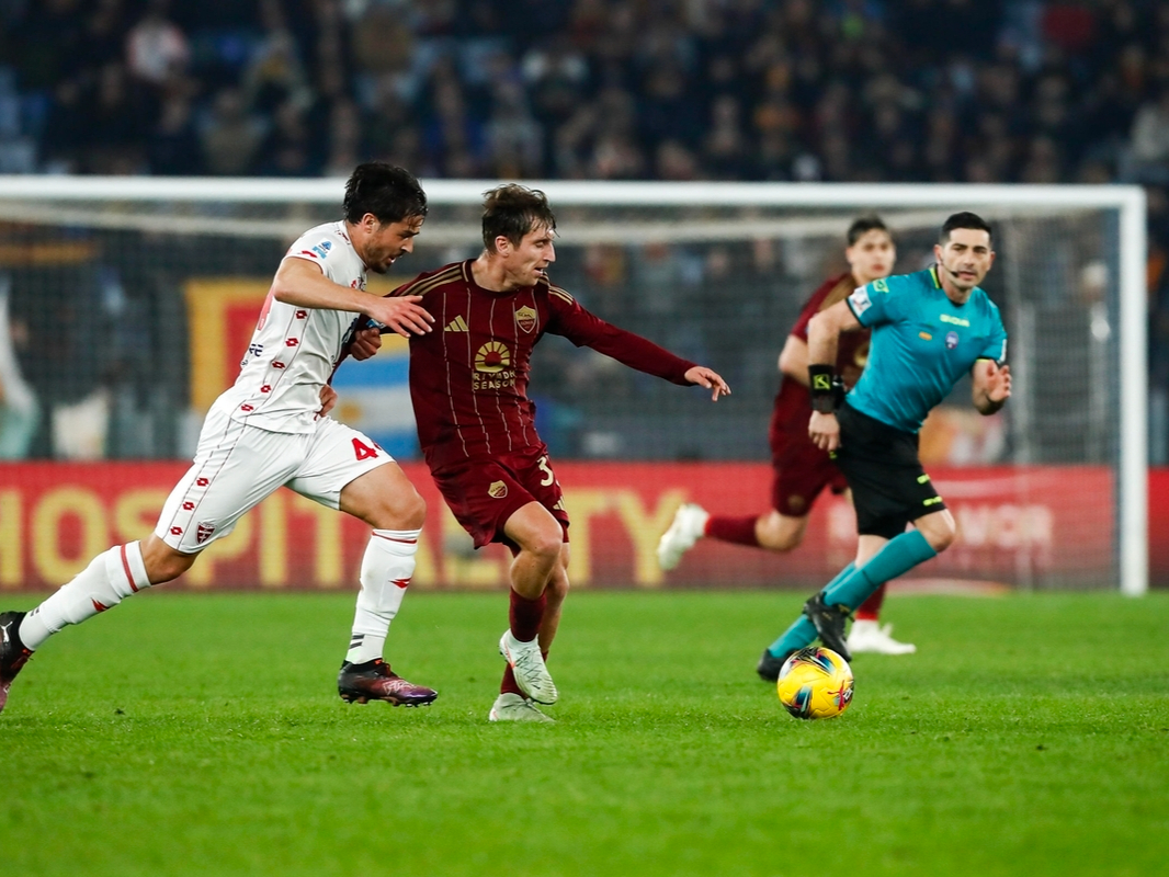 罗马队员为取得连胜拼尽全力 罗马队员为取得连胜拼尽全力