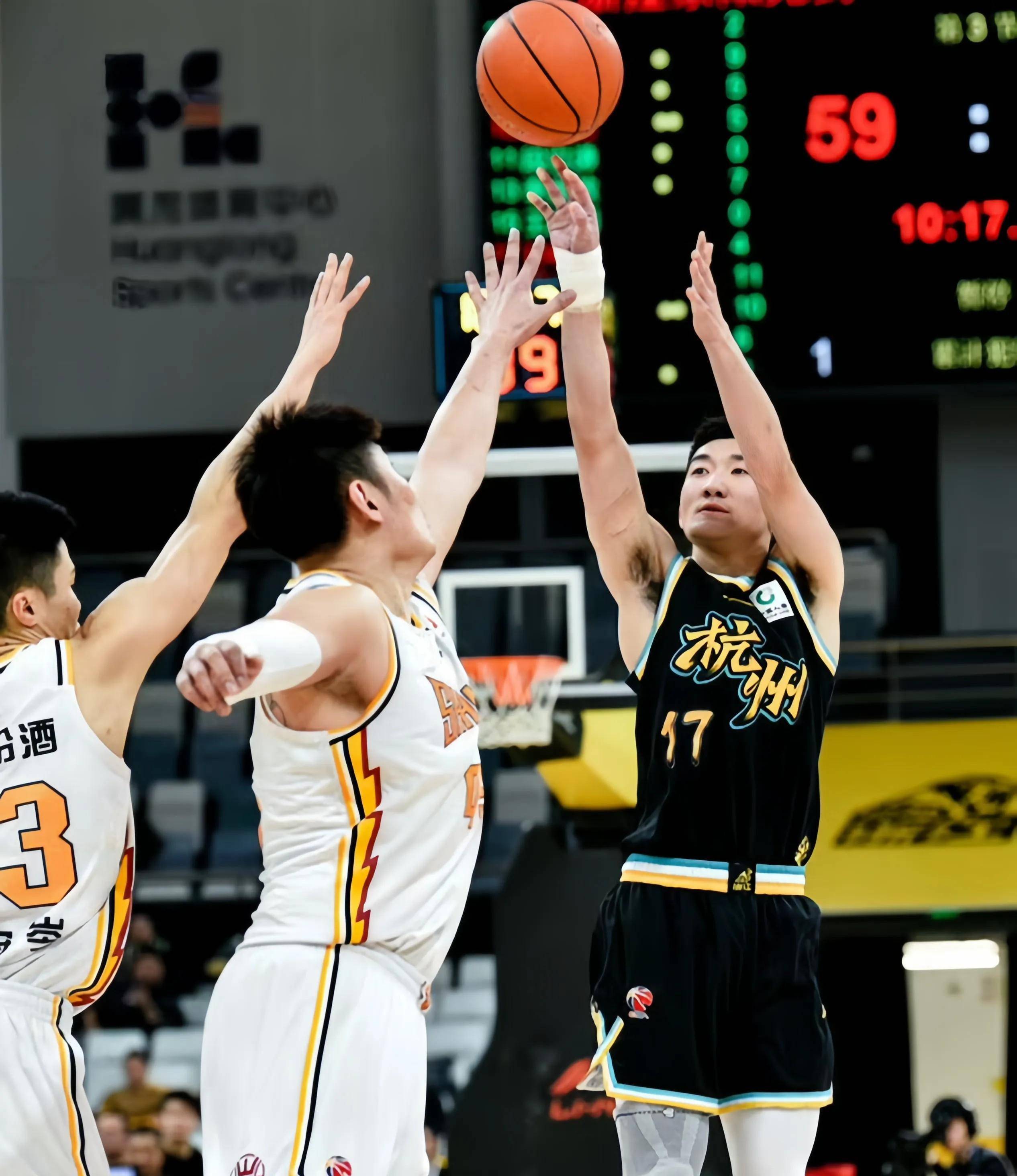 广东队稳获胜利,延续连胜纪录 广东队稳获胜利,延续连胜纪录