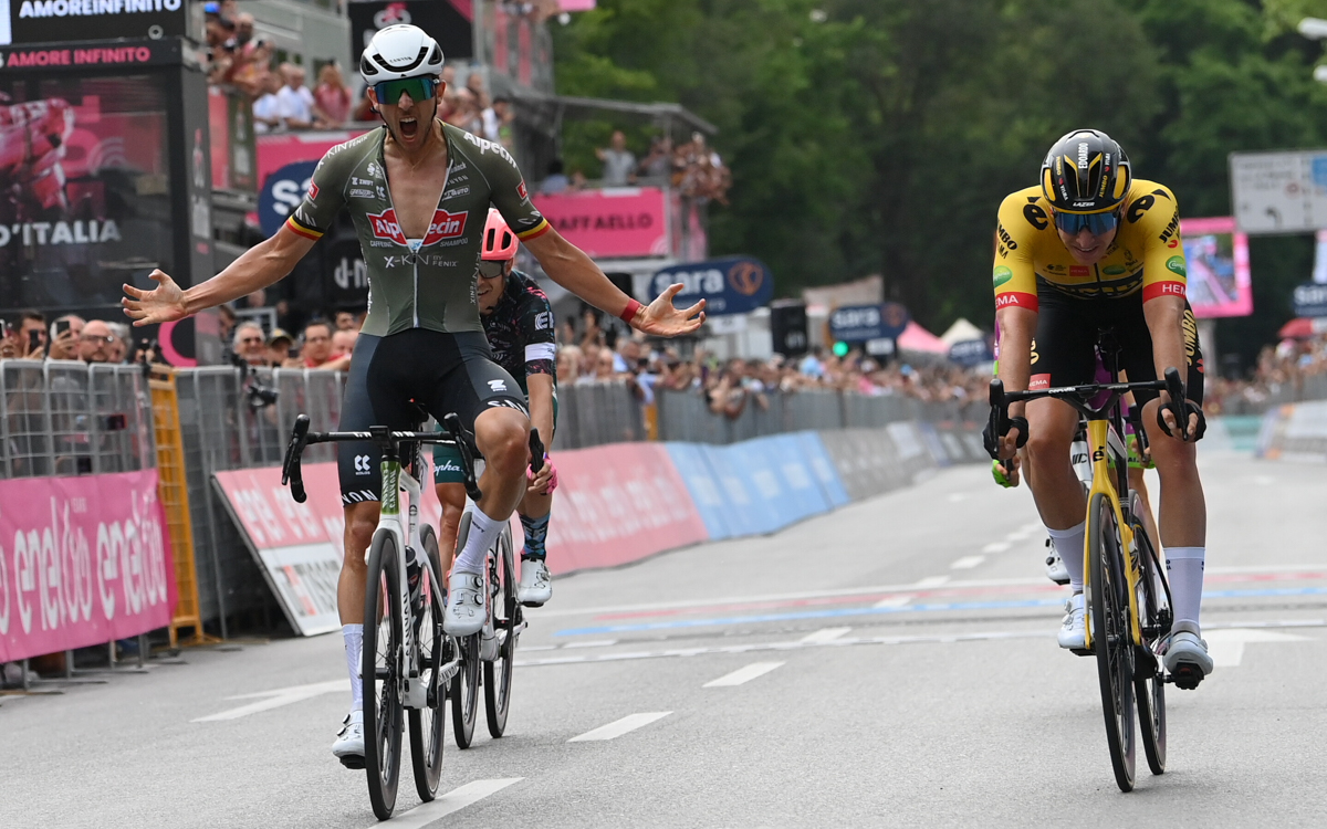 爱游戏娱乐-吉林男篮成功突围，取得胜利加速冲刺