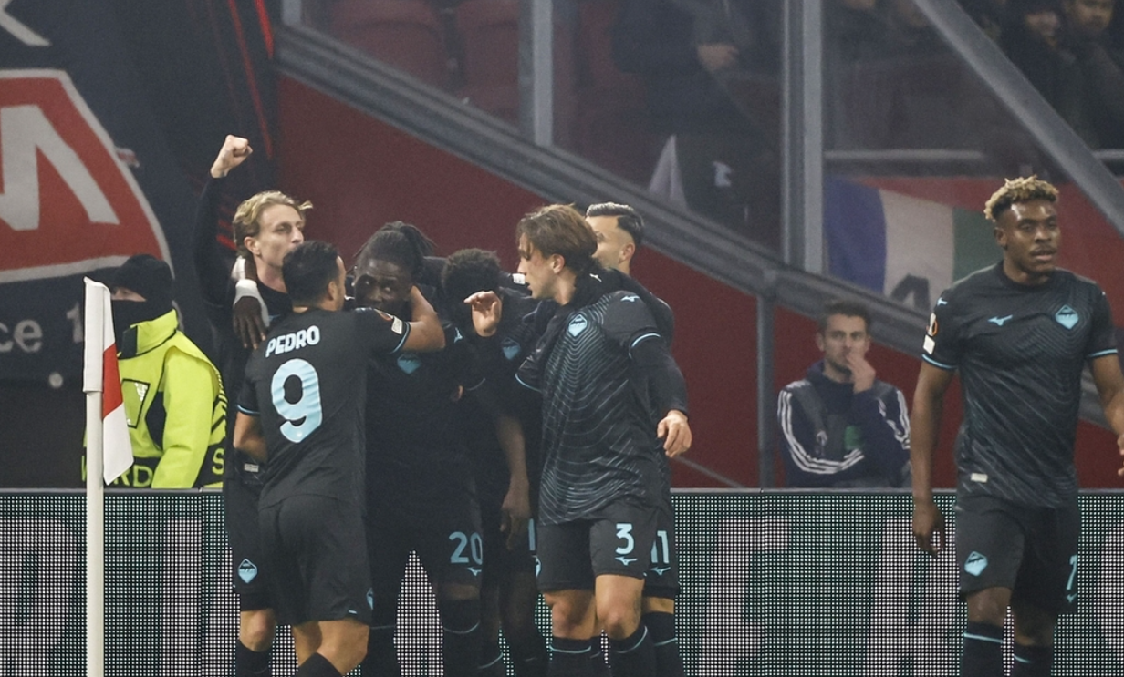 爱游戏-阿贾克斯轻取对手，荷甲劲旅再战晋级赛的简单介绍