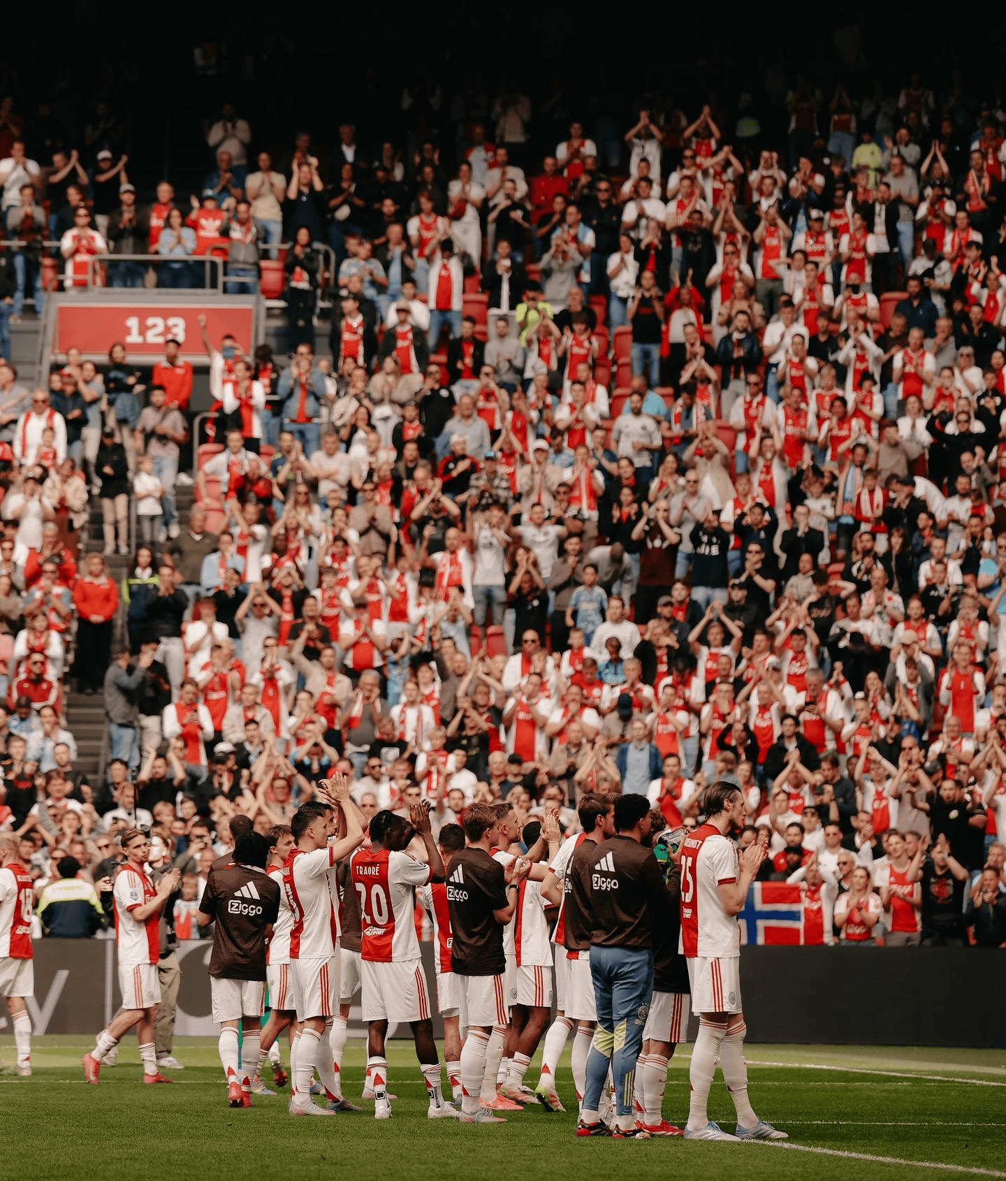 阿贾克斯轻取对手,荷甲劲旅再战晋级赛的简单介绍 阿贾克斯轻取对手,荷甲劲旅再战晋级赛的简单介绍