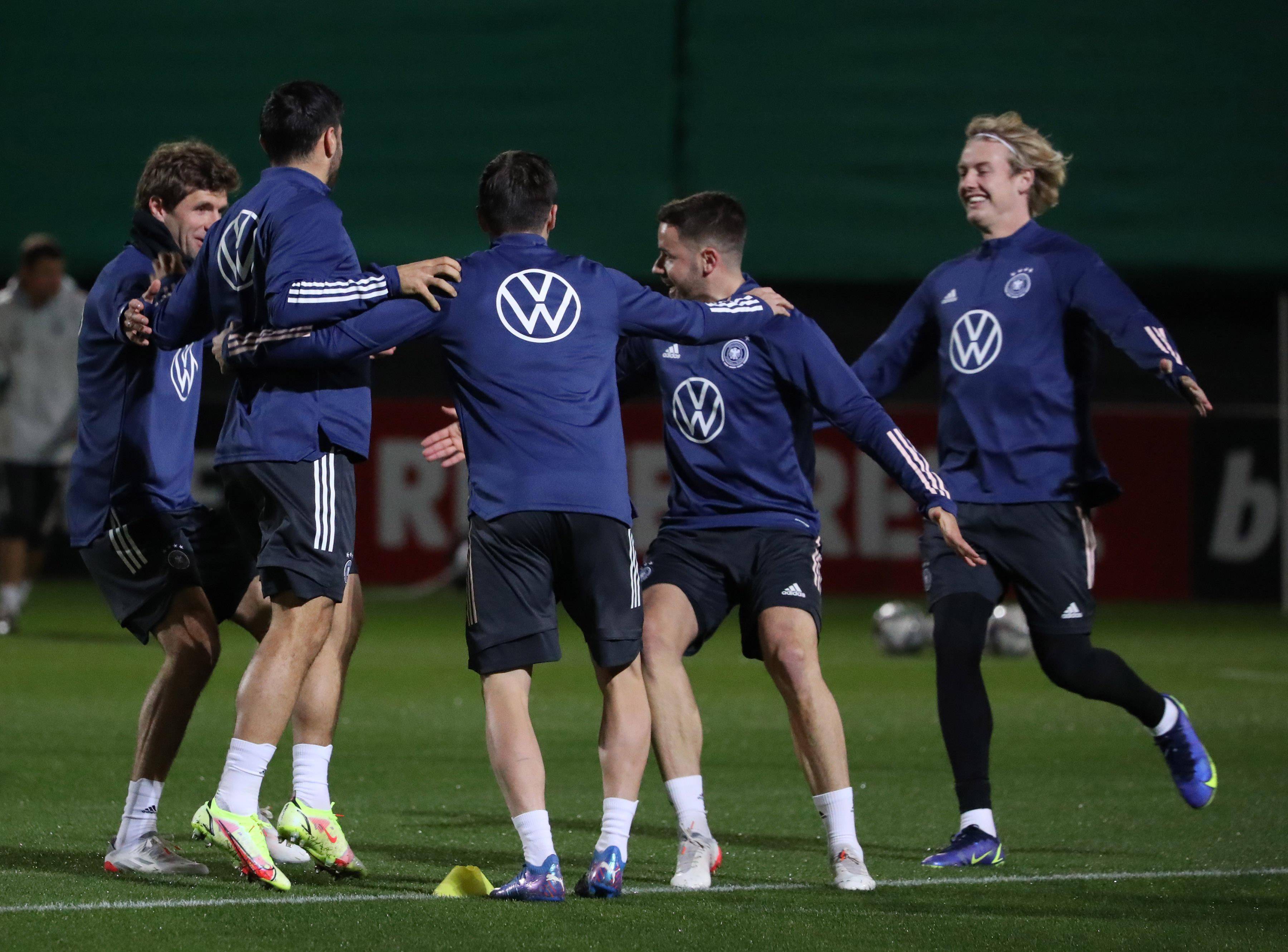 德国队在比赛中表现出色,晋级无忧 德国队在比赛中表现出色,晋级无忧