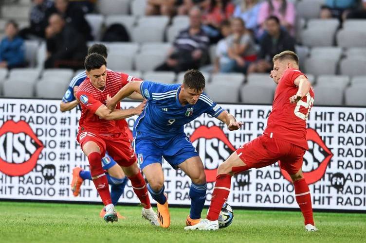 斯洛伐克队在欧洲比赛中获胜 斯洛伐克队在欧洲比赛中获胜