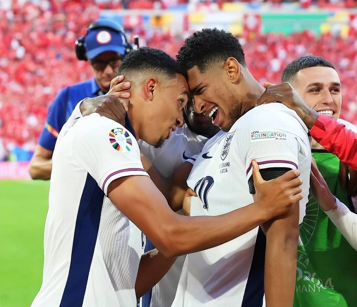 爱游戏官方入口-关于英格兰主场取胜，携手晋级欧洲大赛强的信息