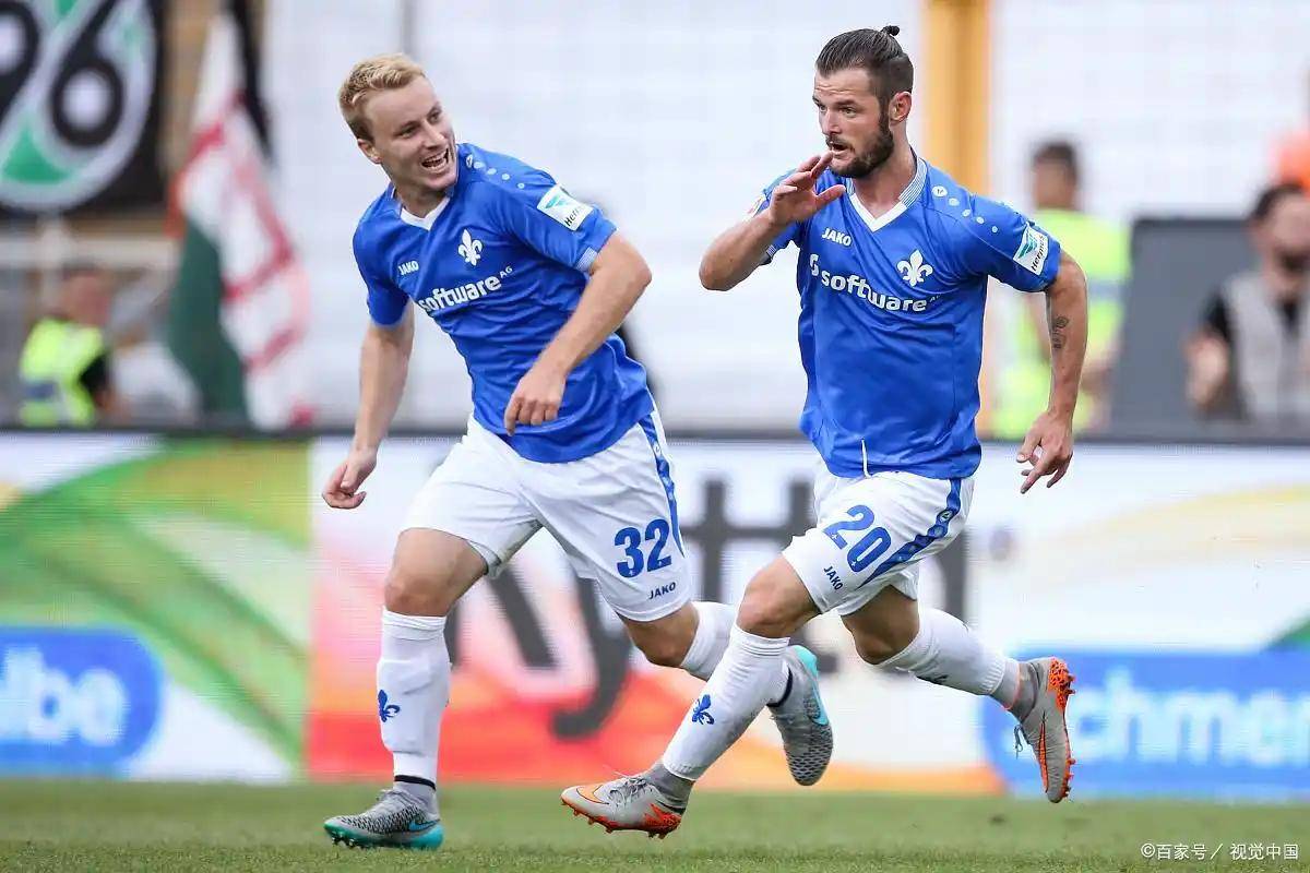 卡尔斯鲁厄队在困难比赛中取得胜利 卡尔斯鲁厄队在困难比赛中取得胜利