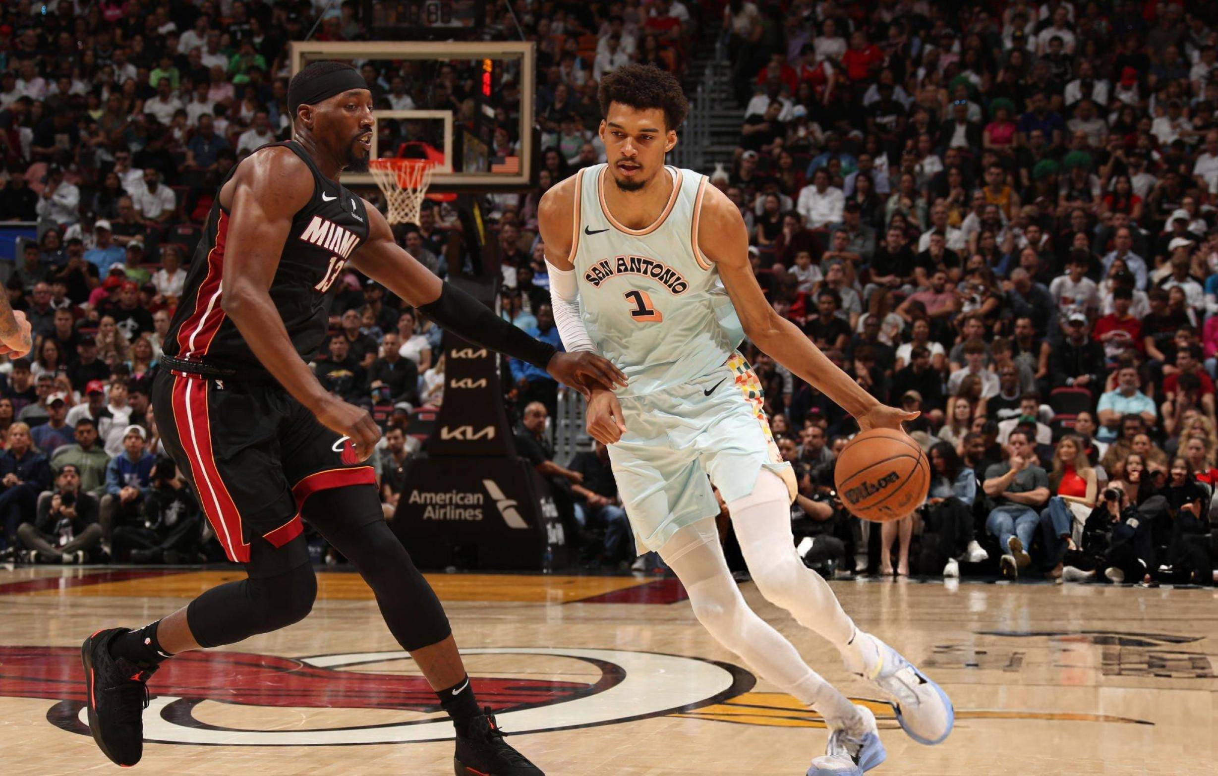 马刺外线火力全开,鹈鹕不敌三分雨势!的简单介绍 马刺外线火力全开,鹈鹕不敌三分雨势!的简单介绍