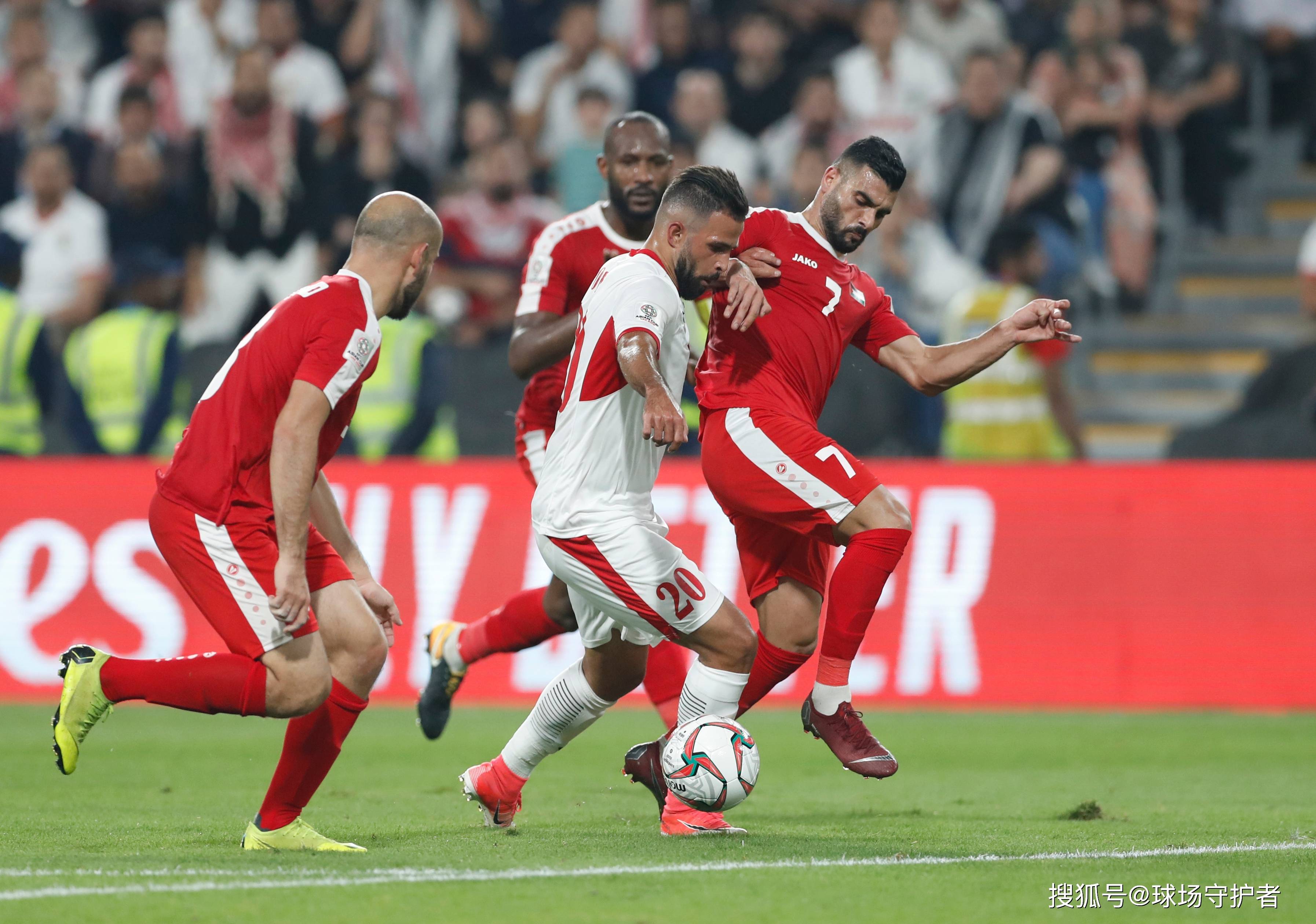 爱游戏官方入口-包含今晚焦点：英格兰夺冠，官方公布名单的词条