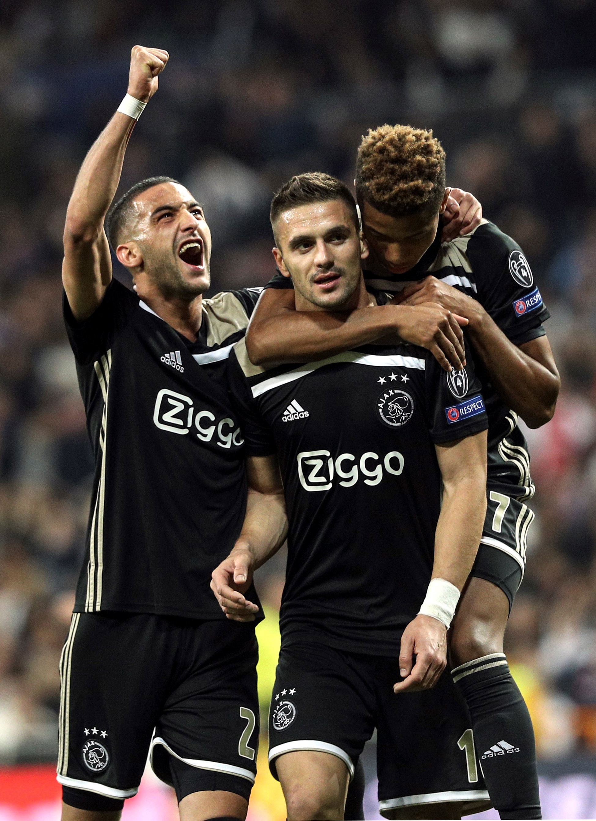 阿贾克斯抢得先机，晋级形势乐观的简单介绍