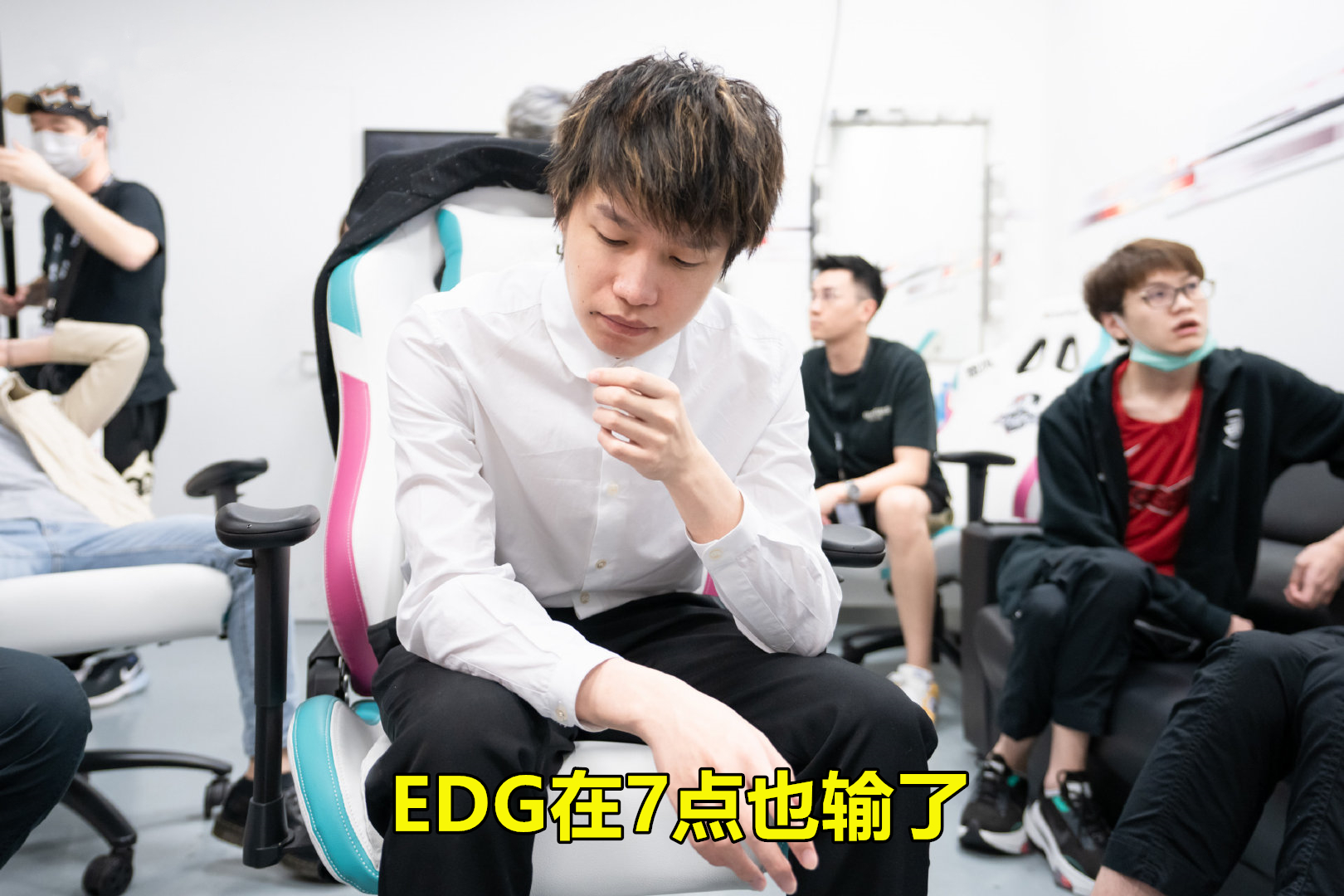 TSM横扫EDG,369操刀奇招英雄翻盘入围赛3:2(深圳) TSM横扫EDG,369操刀奇招英雄翻盘入围赛3:2(深圳)