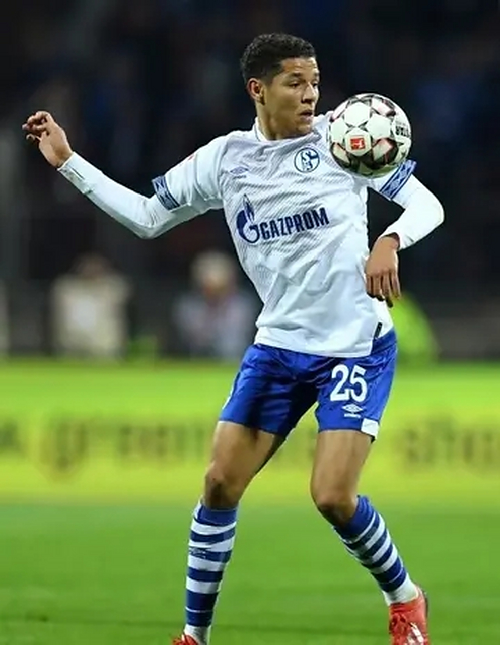 集锦:沙尔克04力克多特蒙德,爆冷取胜 集锦:沙尔克04力克多特蒙德,爆冷取胜