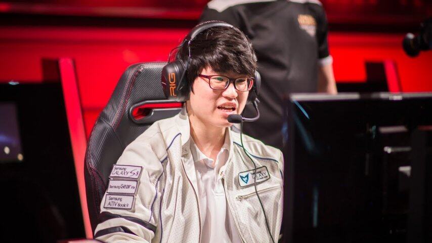 V5绝杀T1,Kanavi拿下关键大龙小组赛2:0(深圳) V5绝杀T1,Kanavi拿下关键大龙小组赛2:0(深圳)