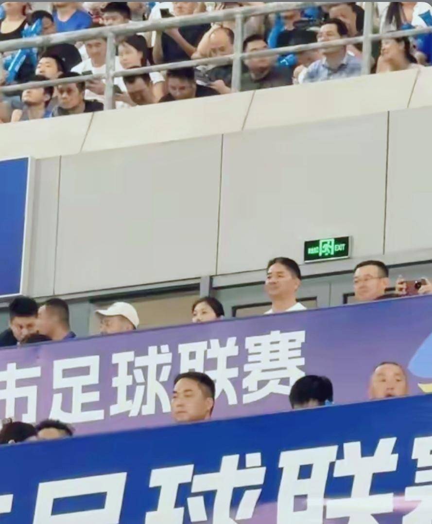 包含球队教练战术精妙,助力球队获胜的词条 包含球队教练战术精妙,助力球队获胜的词条