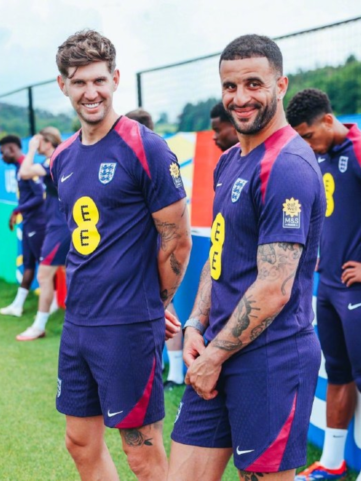 爱游戏娱乐-英格兰大胜葡萄牙，稳居小组榜首