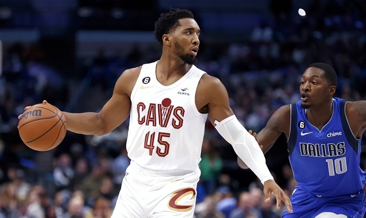 爱游戏入口-关于波兰男篮鏖战魔术，萨姆·米切尔送出助攻的信息