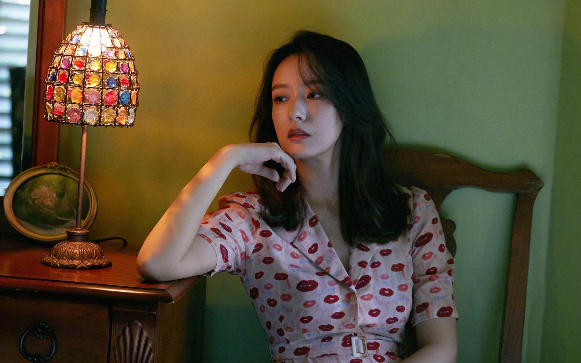 爱游戏在线-赛道与绿茵，逆流而上的交响