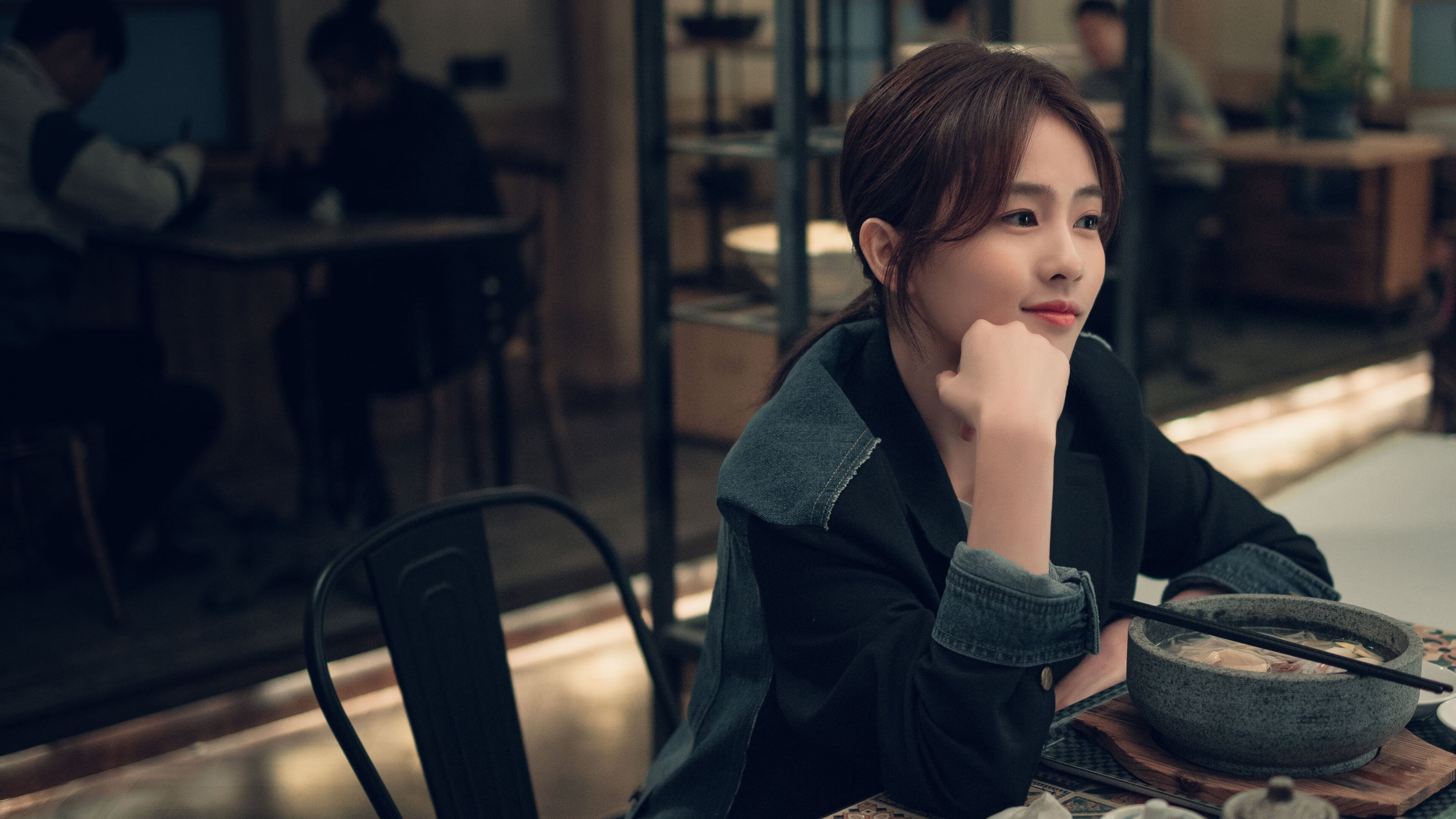 爱游戏下载-萨内双响+关键策动！曼城晋级夜，他是唯一的光