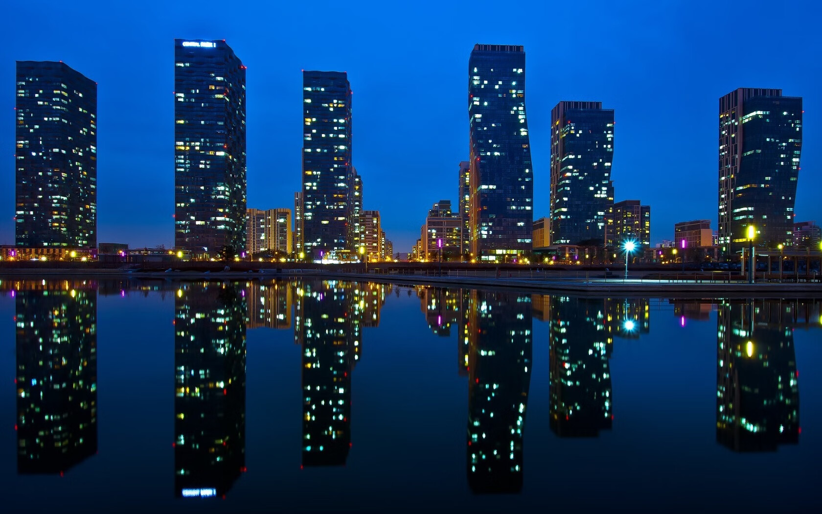 西亚卡姆的无声宣言，当猛龙之魂在鹈鹕振翅，森林狼看见的只有飓风残影